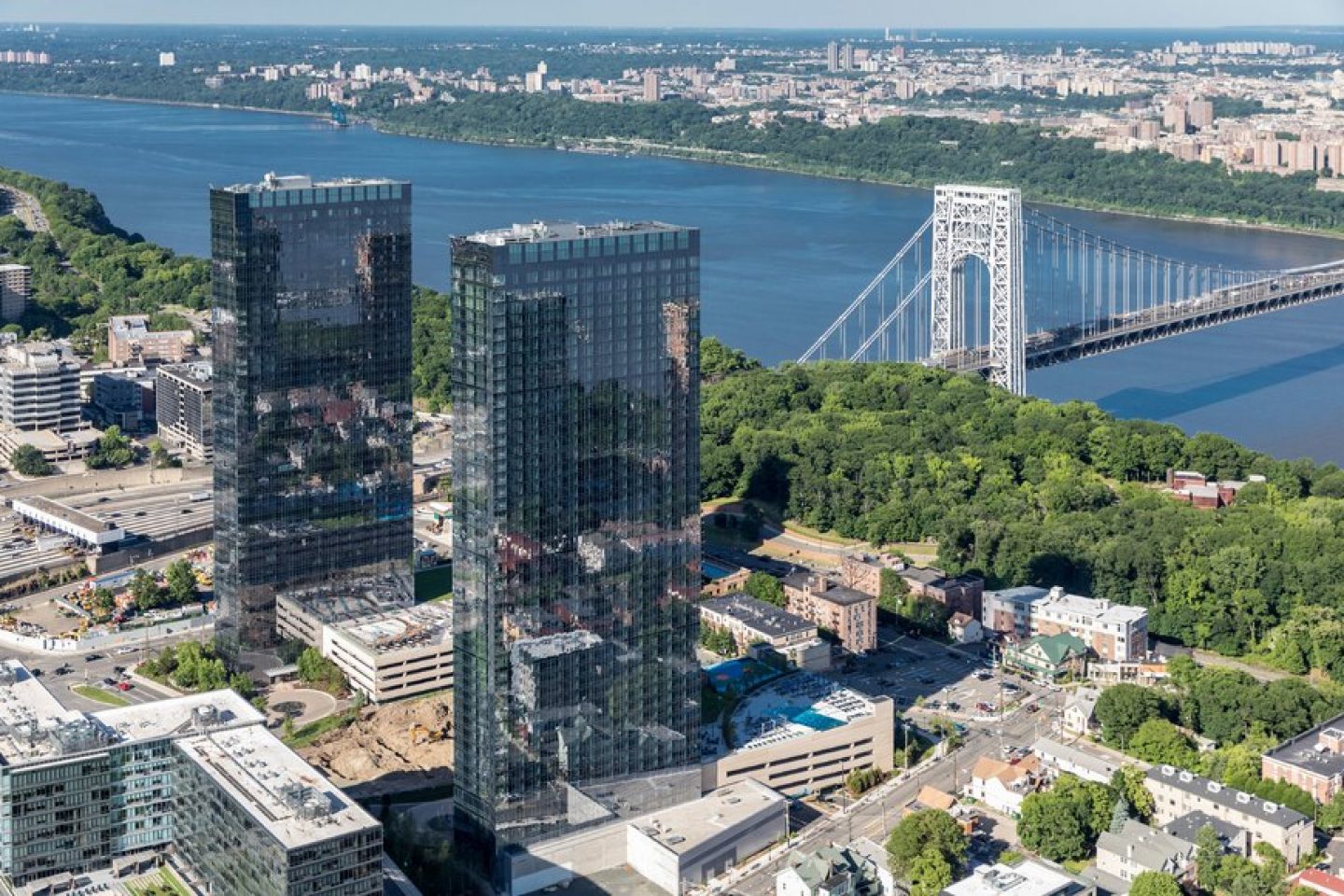 Modern, Fort Lee, New Jersey, New York Skyline, Palisades, Hudson River  -SIDLER® - Swiss Bathroom Mirrored Medicine Cabinets